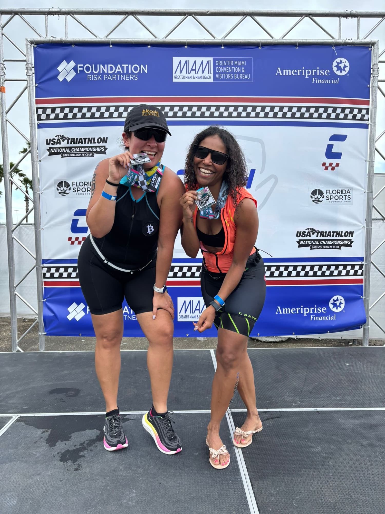 Lisa Francoeur holding her medal at the USA Triathlon National Championships